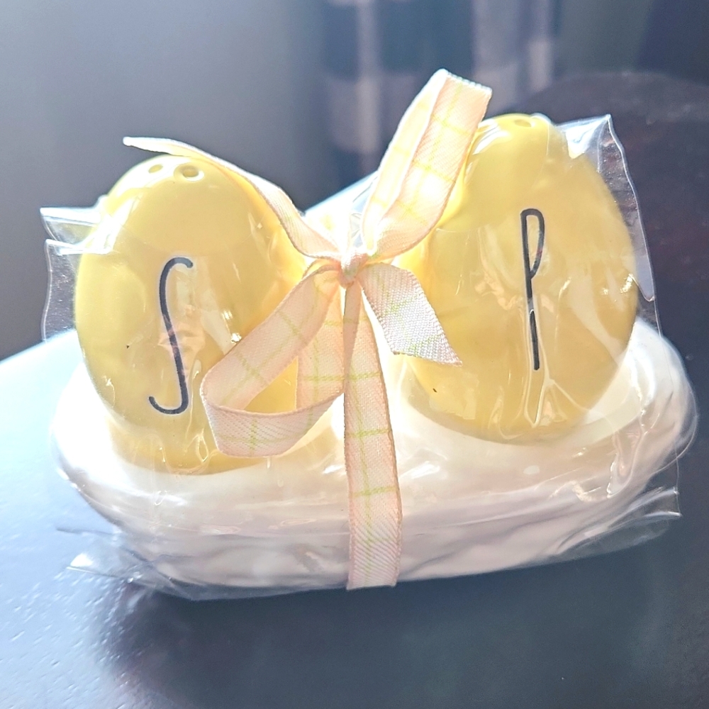 Rae Dunn Easter Salt and pepper shakers